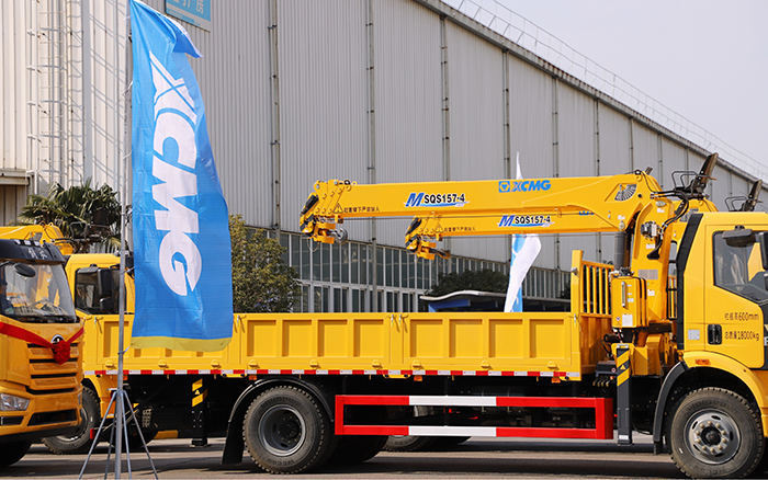 助力城市建设新征程！pp电子随车起重机M SQS157-4批量发车 