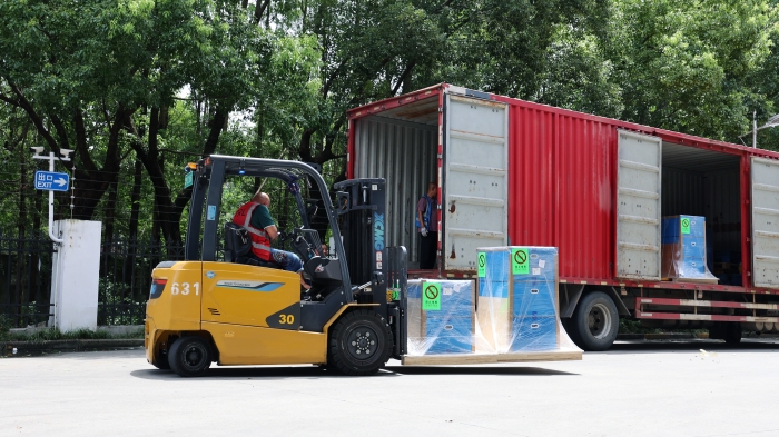 pp电子新能源叉车：构筑机场物流全场景高效搬运体系
