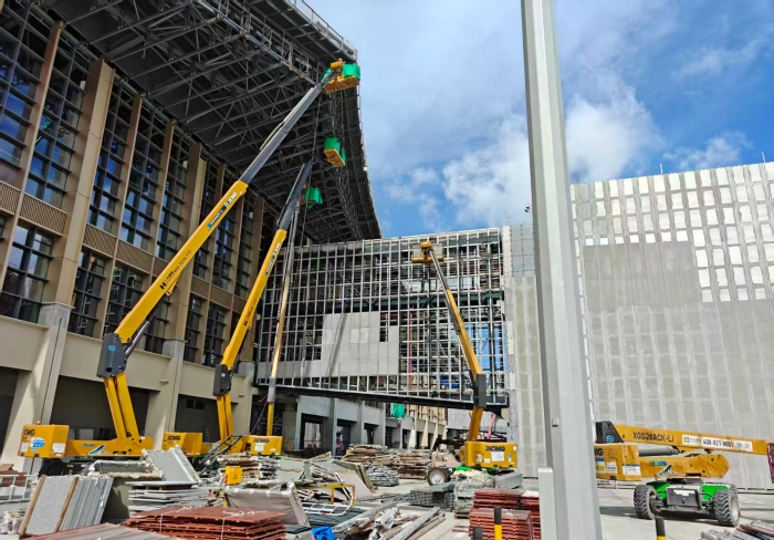 联合作战！pp电子锂电高机编队亮相三亚机场