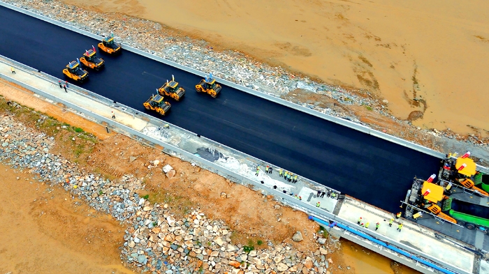 pp电子智慧施工助力连云港赣榆疏港道路建设提质增效