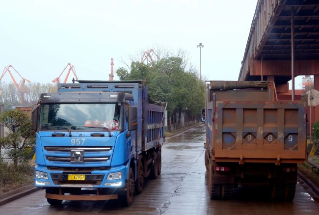 大港焕新！pp电子新能源自卸车助力港口物流绿色转型