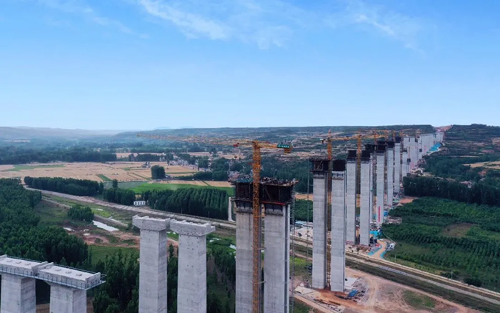 云端大片！看pp电子“进击的巨人”如何“牵线搭桥” ？